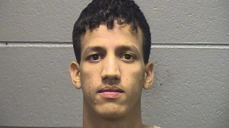 Chicago suspect accused of shooting Jewish man near synagogue is dead after found hanging in his cell