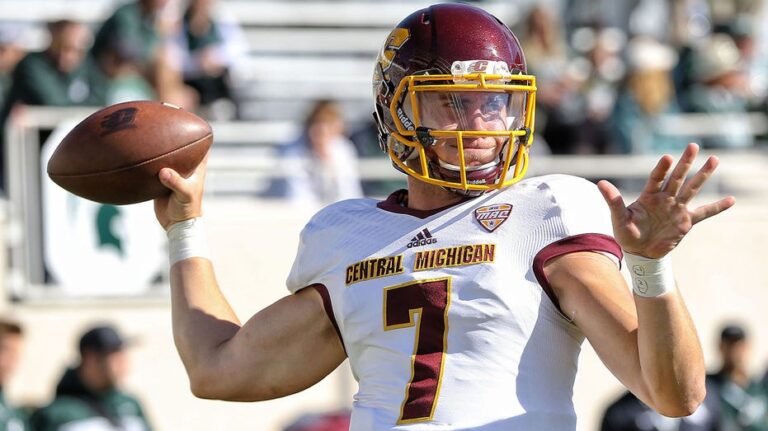 Former Central Michigan quarterback Tommy Lazzaro, 27, killed in hunting accident