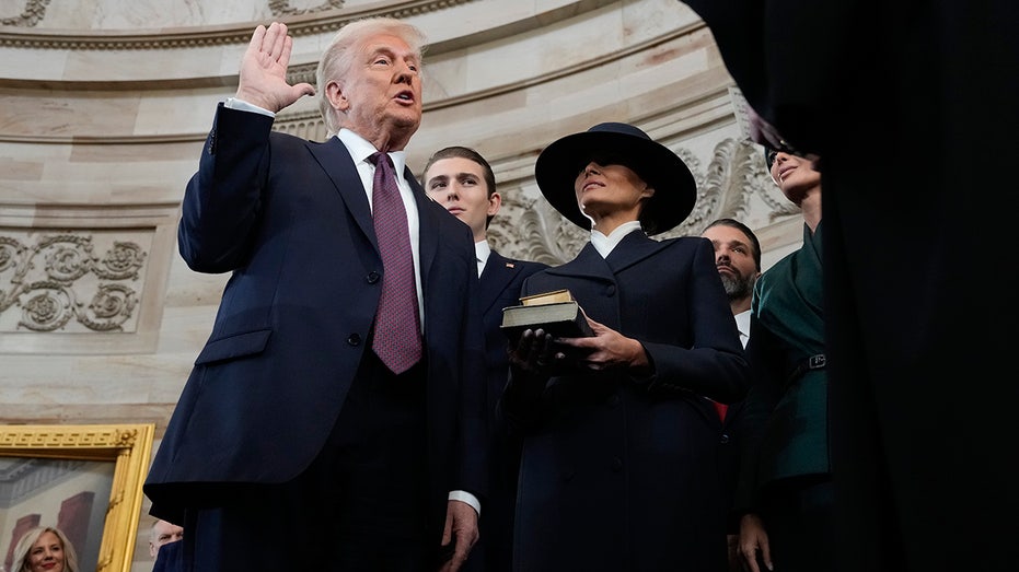 Trump did not place hand on Bibles during 2025 swearing in