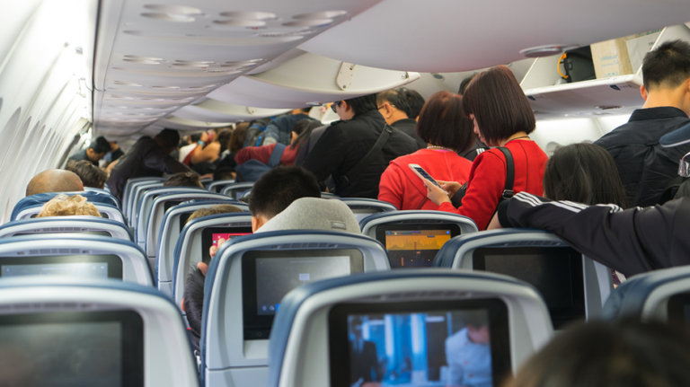 'Aisle lice' is latest air travel annoyance to spark social media debate