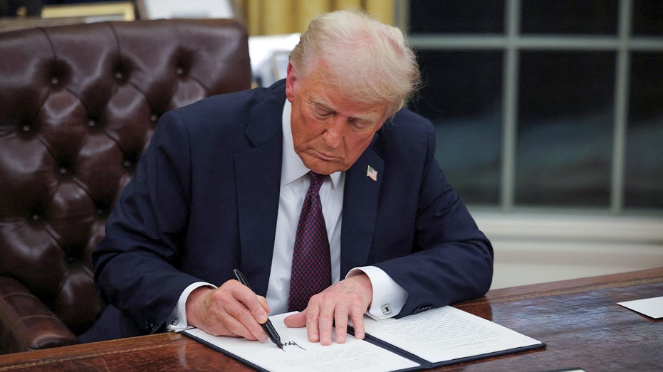 Trump signs executive orders banning 'radical gender ideology,' DEI initiatives in the military