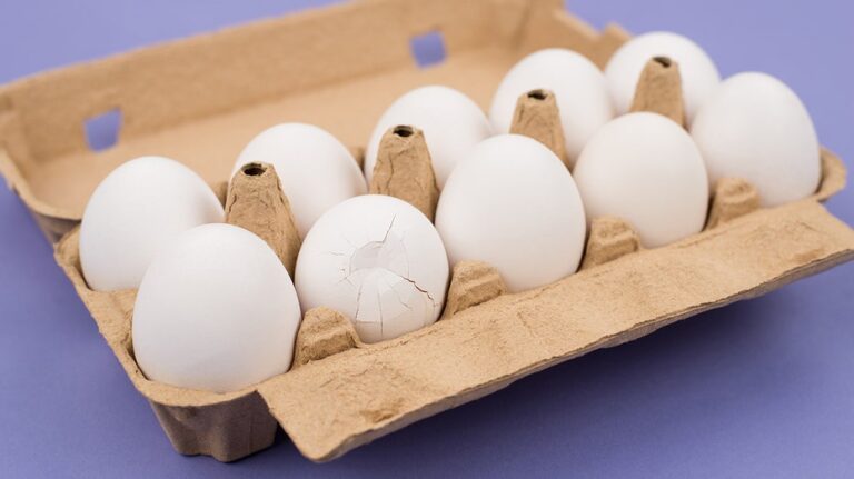 Is a cracked egg ever safe to eat? What you must know