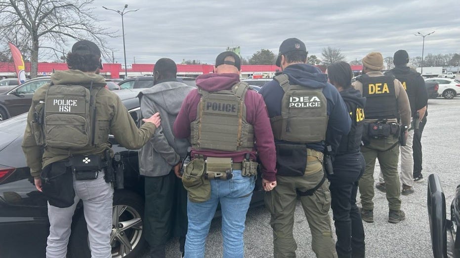 ICE arrests nearly 1,000 illegal aliens during sixth day of Trump administration