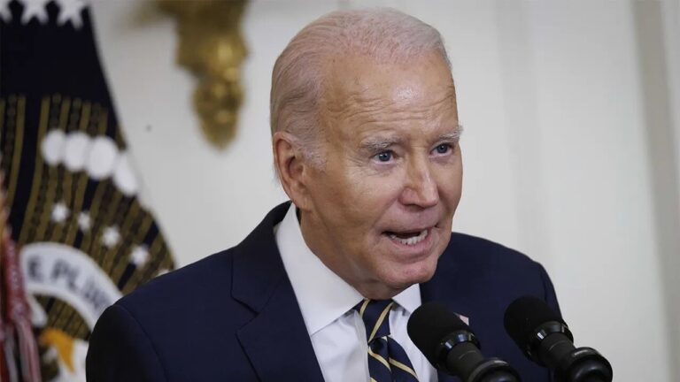 Biden's eleventh-hour actions are pushing more Democrats to turn Republican: David Avella