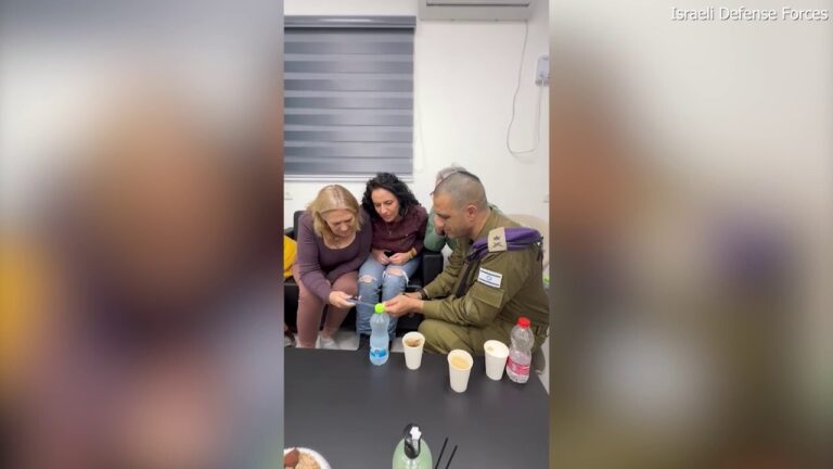 Mothers of 3 Israeli hostages watch their daughters' return