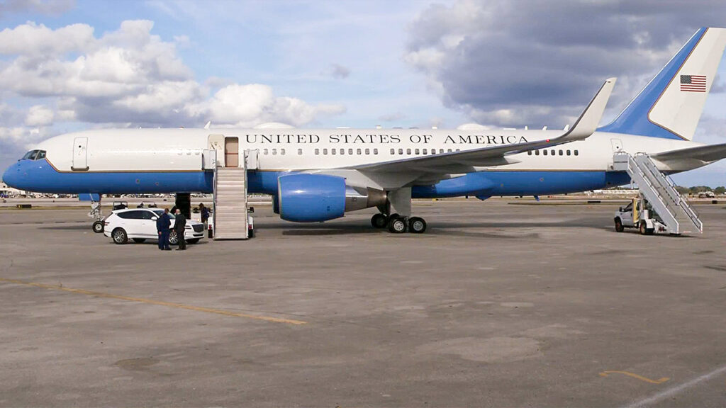 WATCH LIVE: President-elect Trump travels to Washington, DC, ahead of inauguration