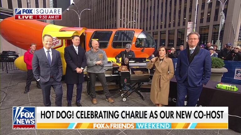 The Oscar Mayer Wienermobile pays a visit to Fox Square