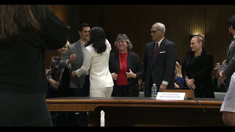 Tulsi Gabbard receives a round of applause upon the conclusion of her hearing