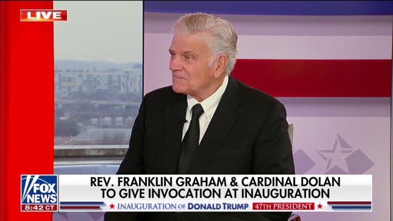 Franklin Graham stresses importance of praying for president