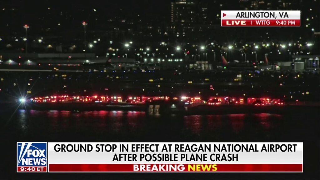 Massive emergency personnel response to Reagan airport after reports of plane crash