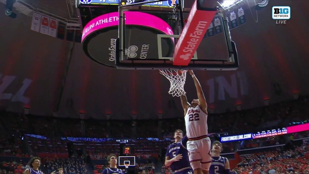 Illinois' Tre White throws down THUNDEROUS two-handed slam extending lead against Northwestern