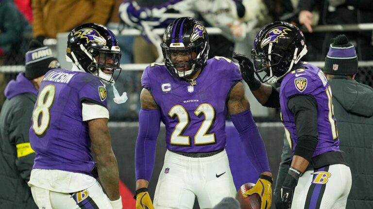 Derrick Henry, Ravens run wild for win over Steelers in NFL playoffs