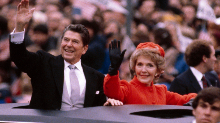 Trump to be inaugurated inside: Last ceremony held indoors was Reagan's in 1985