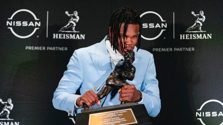 Titans would be 'absolute fools' if they don't draft Heisman Trophy winner Travis Hunter, ex-star says