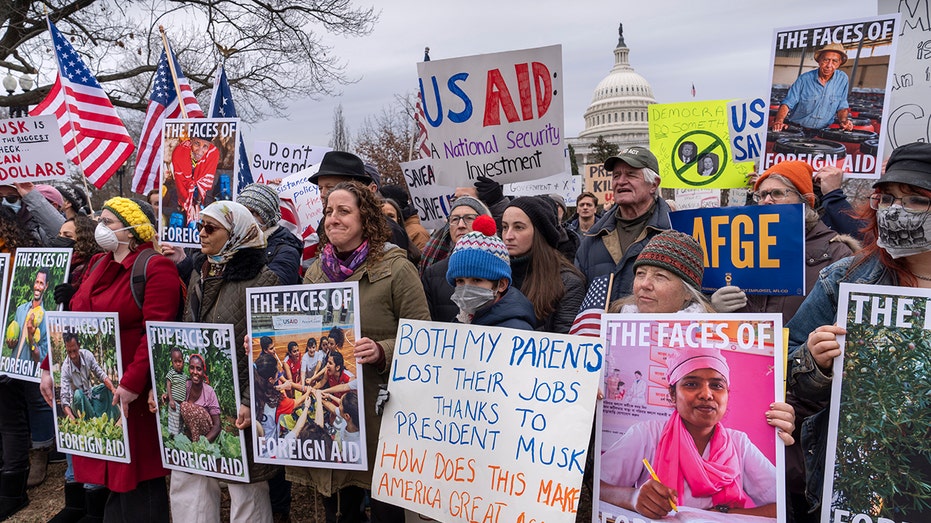 DC federal workers in a 'panic' over novel experience of job insecurity with Trump cuts