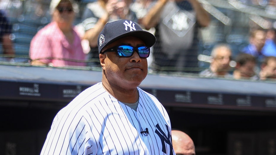 Bernie Williams explains 'mixed emotions' for Yankees ditching no-facial hair policy