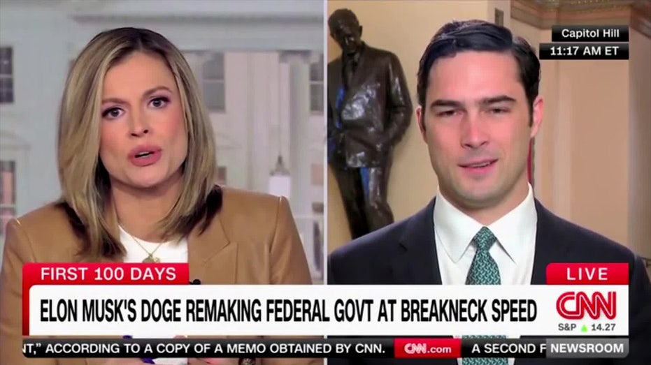 CNN anchor defends NPR as 'journalism' after GOP lawmaker accuses outlet of spreading 'left-wing values'