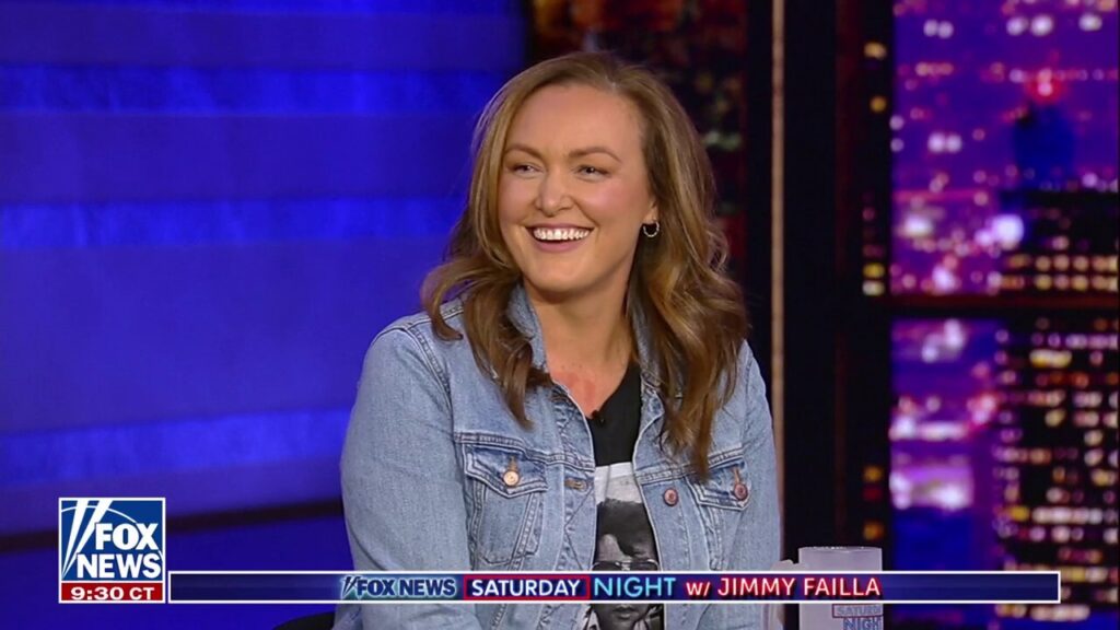 Jenny Failla Stops By 'Fox News Saturday Night' For A Game Of 'Wife Privilege'