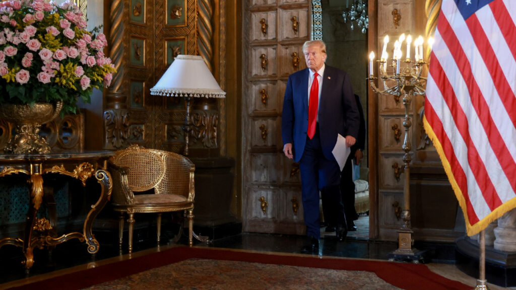 WATCH LIVE: President Trump meets with key GOP senators at Mar-a-Lago