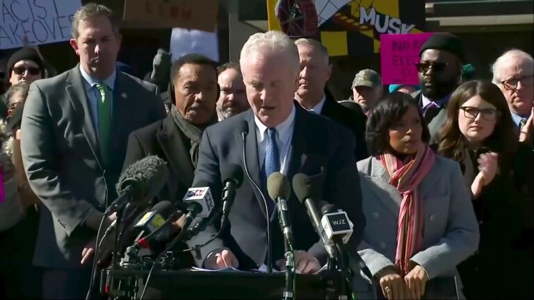 Democratic lawmakers gather outside Social Security Administration to protest DOGE