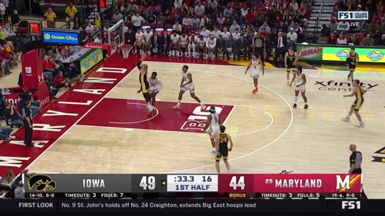 Iowa's Even Brauns throws down dunk to extend lead against Maryland