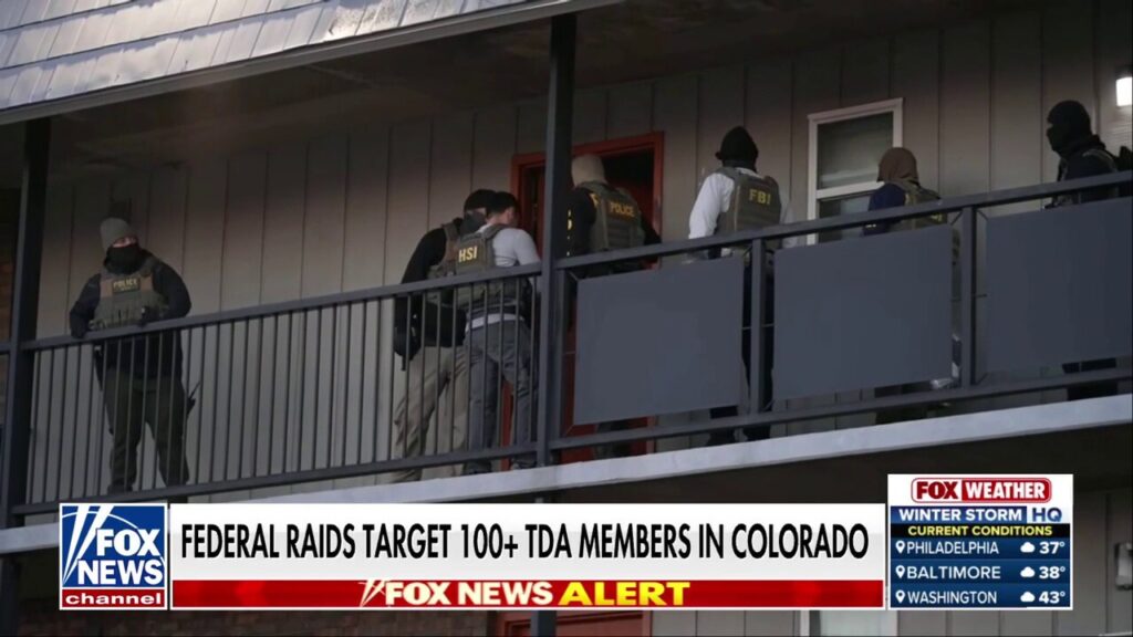 Massive ICE raids commence at Aurora apartment complex