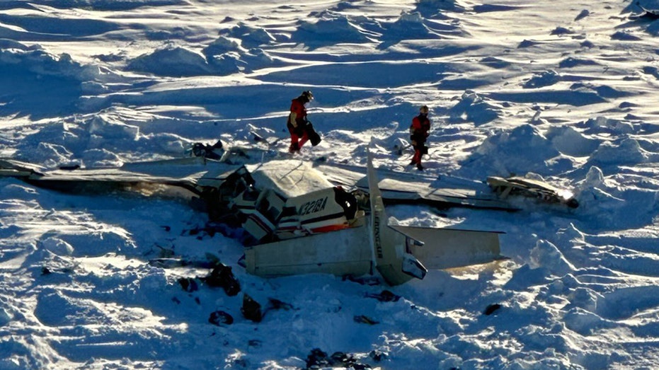 Alaska crews recover remains of all 10 plane crash victims, authorities say