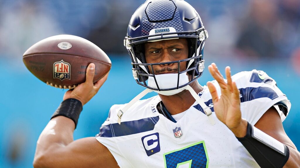 Raiders land Geno Smith in blockbuster trade with Seahawks: reports