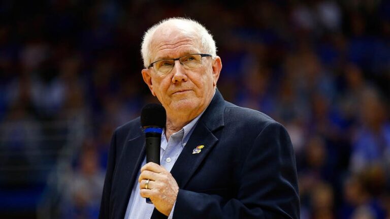 Legendary Kansas broadcaster Bob Davis dies just days after his wife