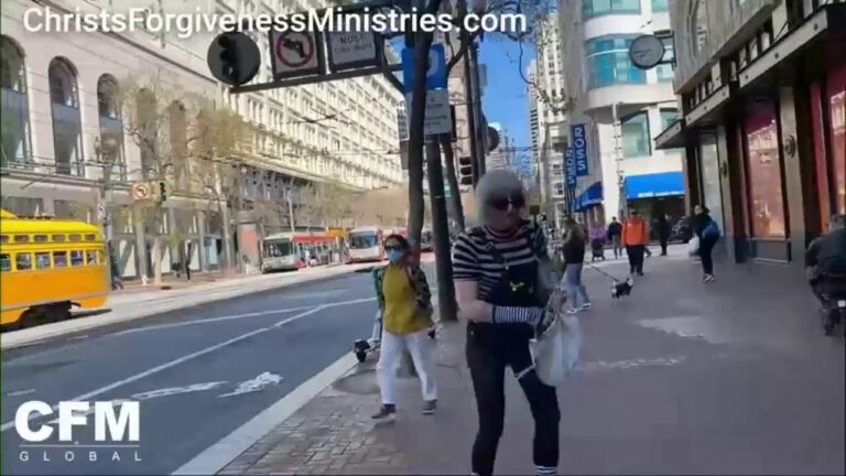 Transgender woman pulls gun on San Francisco street preacher