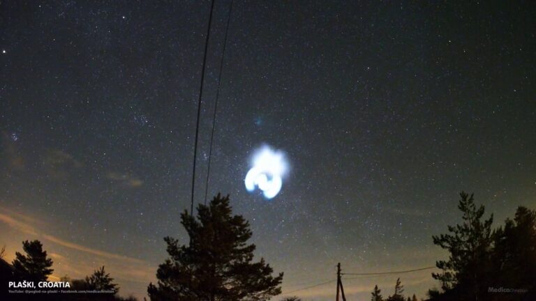 Spectacular blue spiral light from SpaceX rocket captured on video