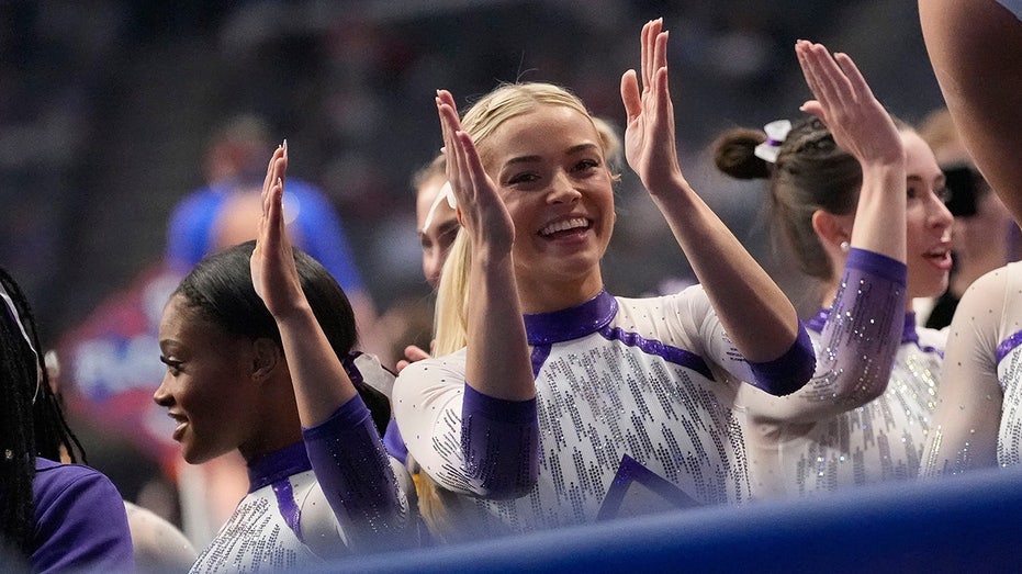 Olivia Dunne celebrates LSU gymnastics' 2nd straight SEC title: 'Purple reign 4ever'