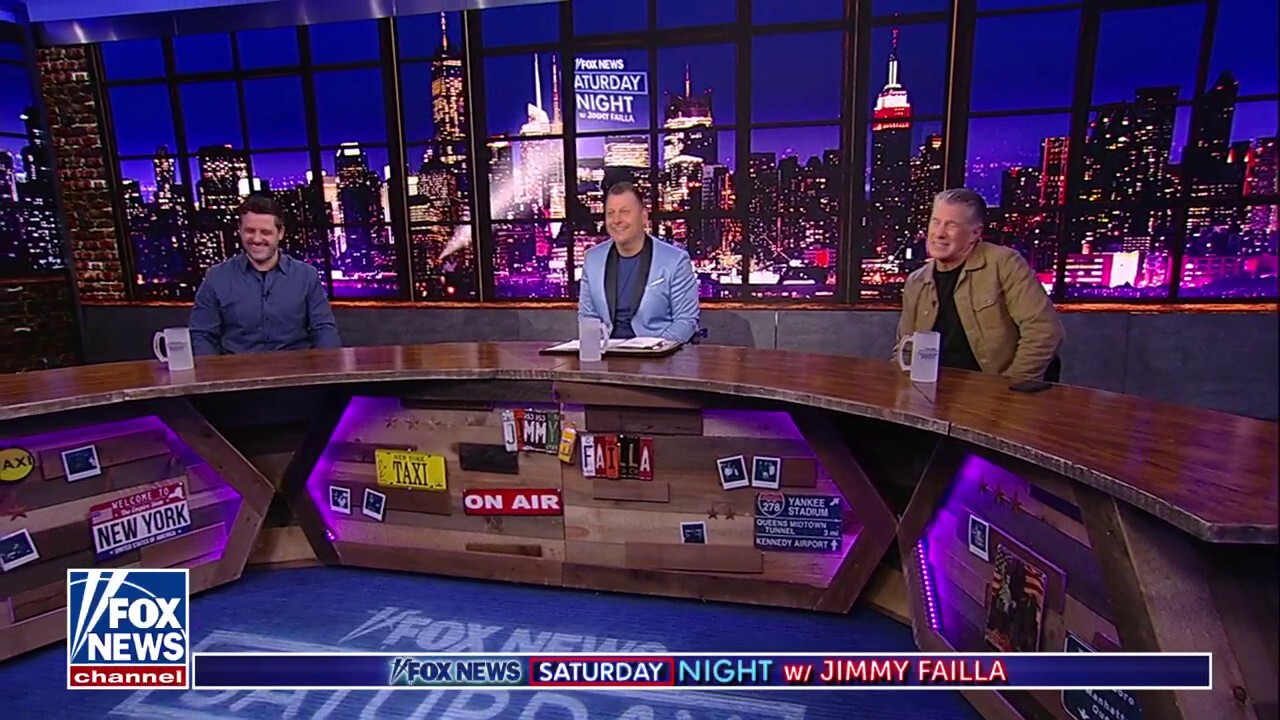 The 'Fox News Saturday Night' Panel Breaks Down Why Democrats Are Struggling With Male Voters