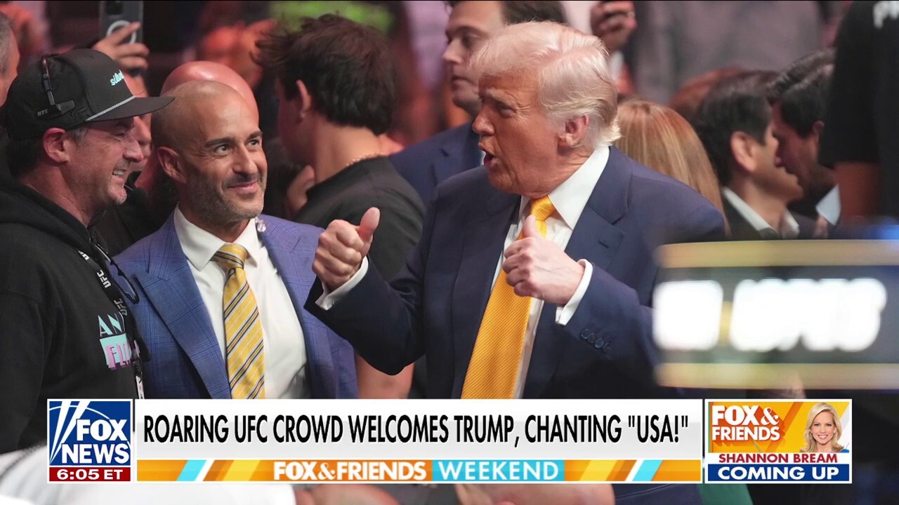 Roaring UFC crowd welcomes Trump, chanting 'USA!'