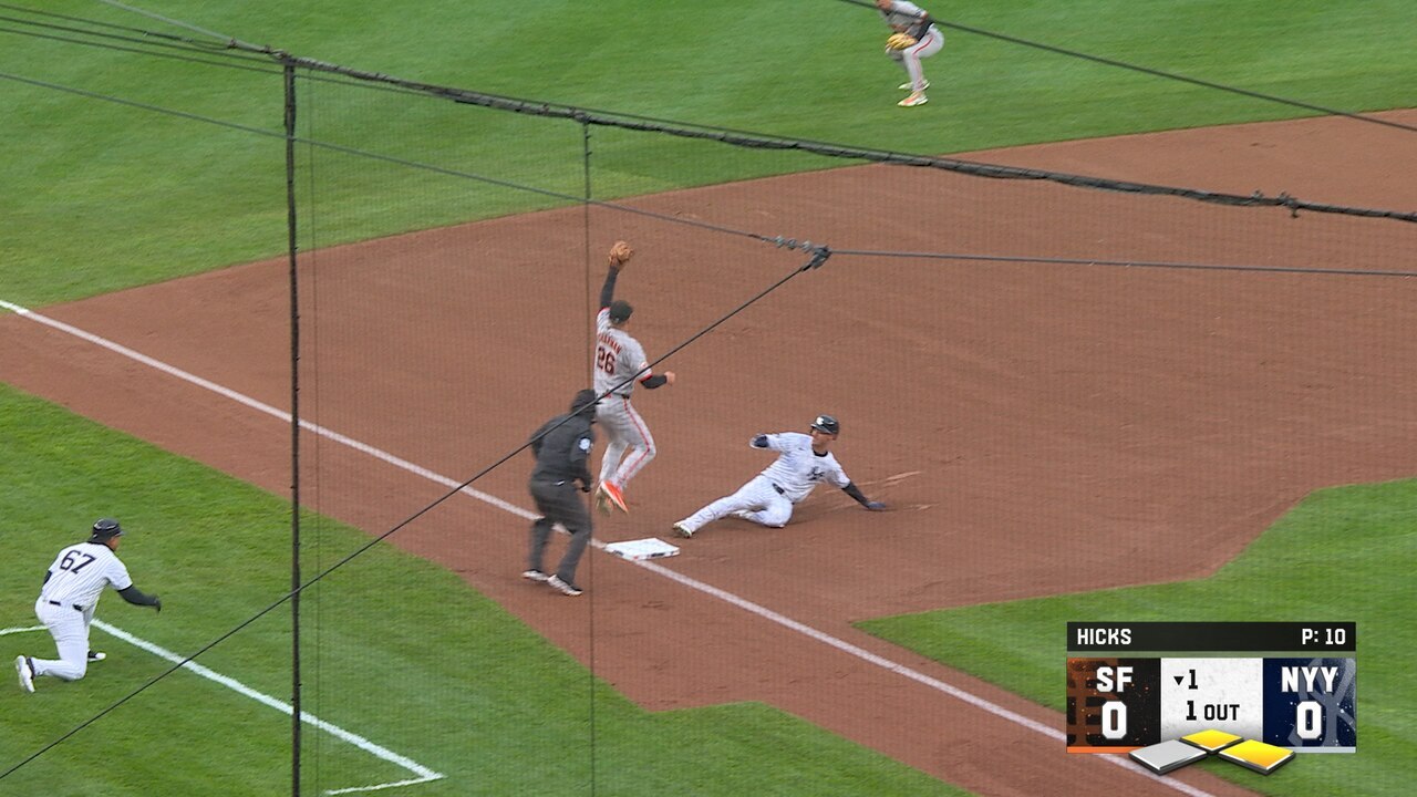 Yankees' Cody Bellinger hits a triple, driving in a run vs. Giants