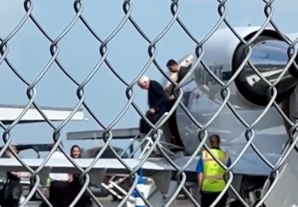 AOC, Bernie Sanders spotted getting off private jet on 'Fight Oligarchy' tour