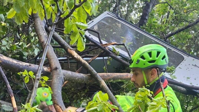 Three tourists among 4 killed after Italian cable car crashes to the ground near Naples