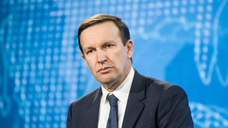 Democratic senator tells NY Times why approval for party is 'in the toilet,' gives ominous warning for 2026