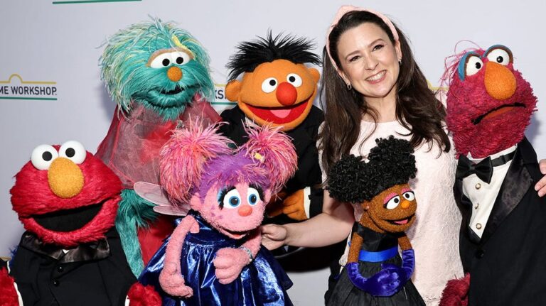 Children's YouTube star 'Ms. Rachel' talks to anti-Israel reporter about Gaza posts