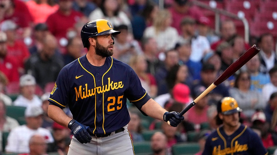 Former MLB player suing ex-division rival over career-ending injury: 'Obvious and avoidable risk'