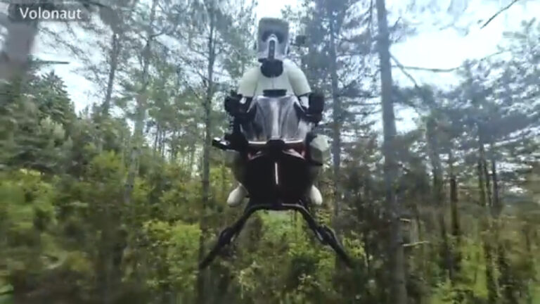 Flying motorcycle zooms at 124 mph without touching the ground