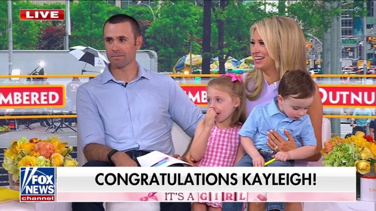 Kayleigh McEnany makes a special announcement