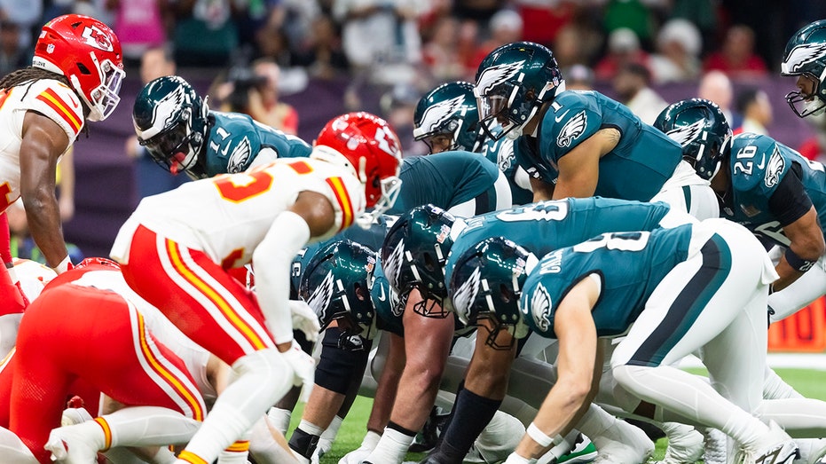 Eagles' Saquon Barkley shares simple message for critics of tush push