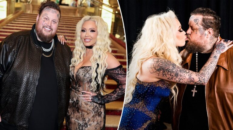 Jelly Roll’s wife grabs country star’s attention with risqué move at hockey rink