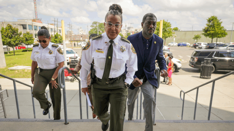 Democratic lawmakers demand Louisiana sheriff resign after 10 inmates escape jail