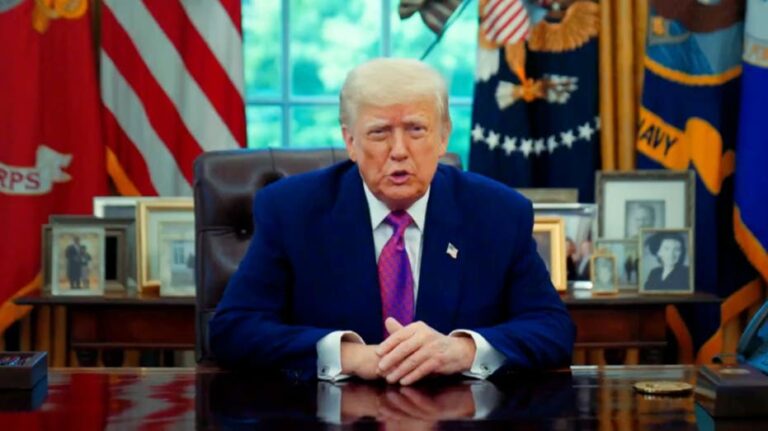 Trump signs EO offering illegal migrants 'exit bonus' in first-ever self-deportation program