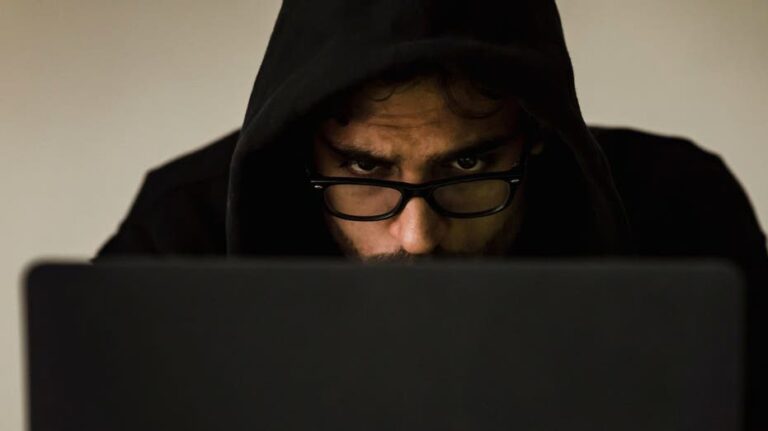 New PayPal scam uses real emails to trick you