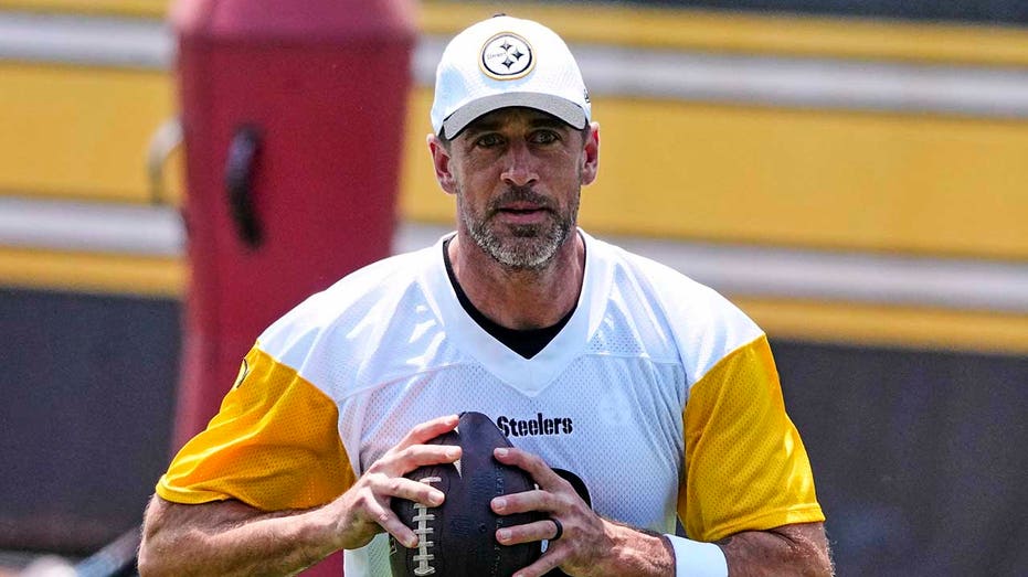 Steelers' Aaron Rodgers says he's 'pretty sure' this season will be his final one