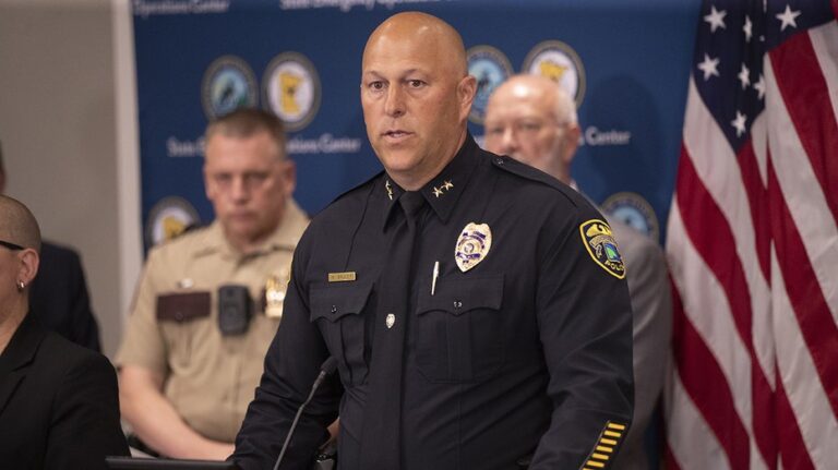 Minnesota police praised for foiling lawmaker shooting suspect's plan