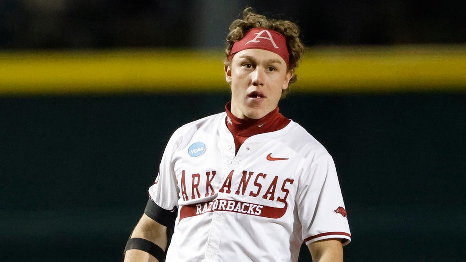 Arkansas suffers heartbreaking College World Series elimination to LSU after left fielder's critical mistake